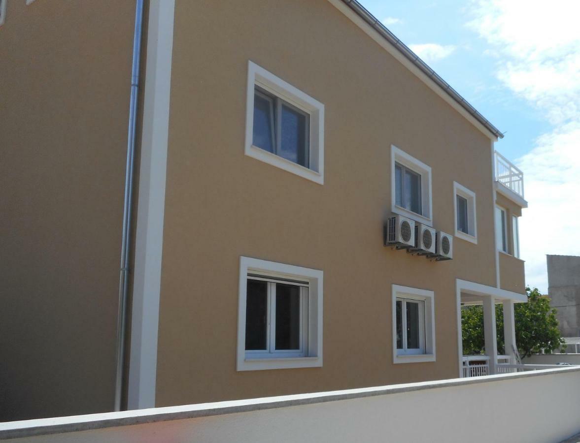 Apartments Zelic Vodice Esterno foto