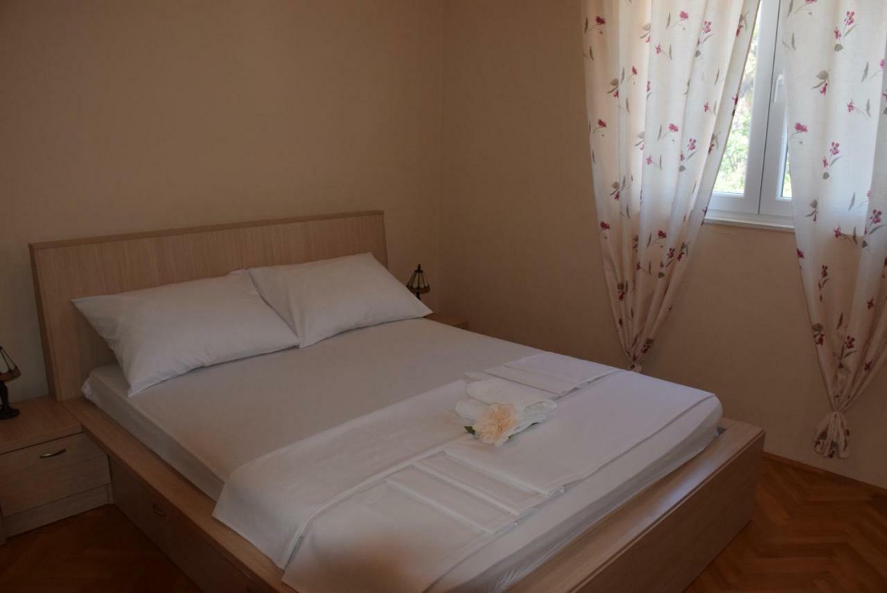 Apartments Zelic Vodice Esterno foto