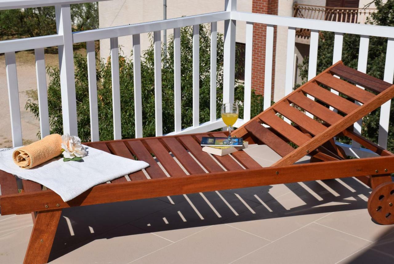 Apartments Zelic Vodice Esterno foto