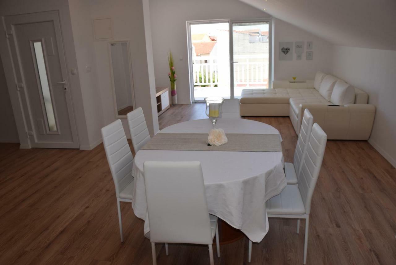 Apartments Zelic Vodice Esterno foto