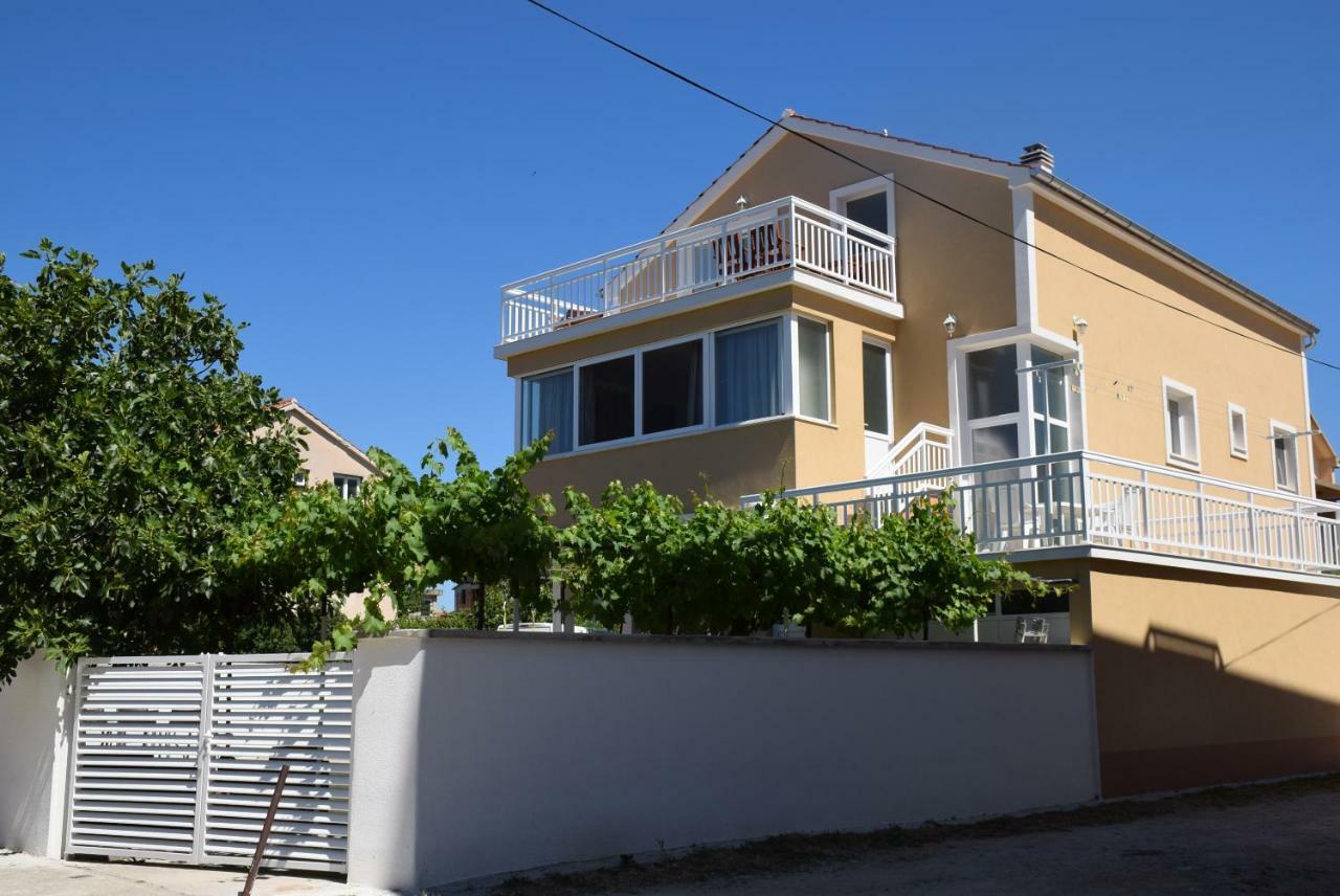Apartments Zelic Vodice Esterno foto