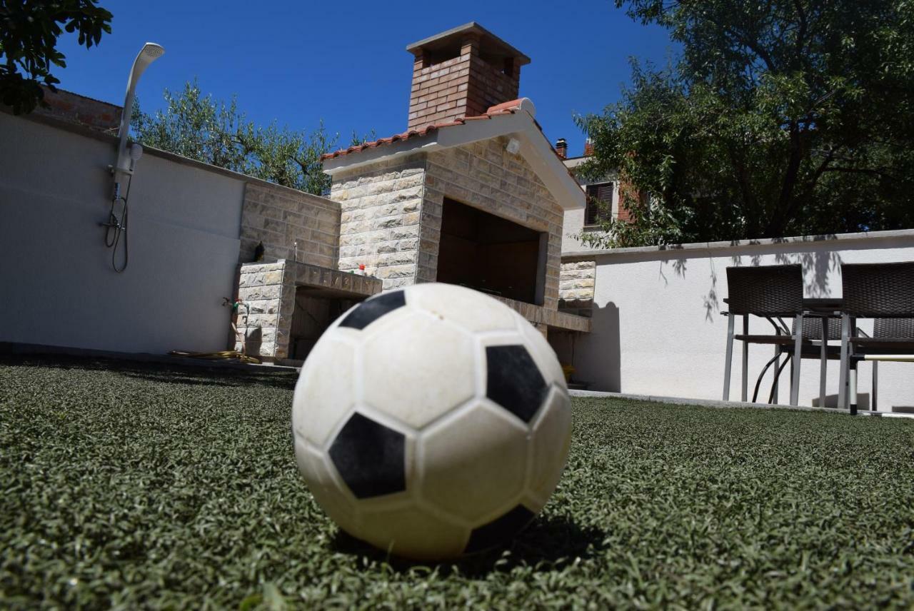 Apartments Zelic Vodice Esterno foto
