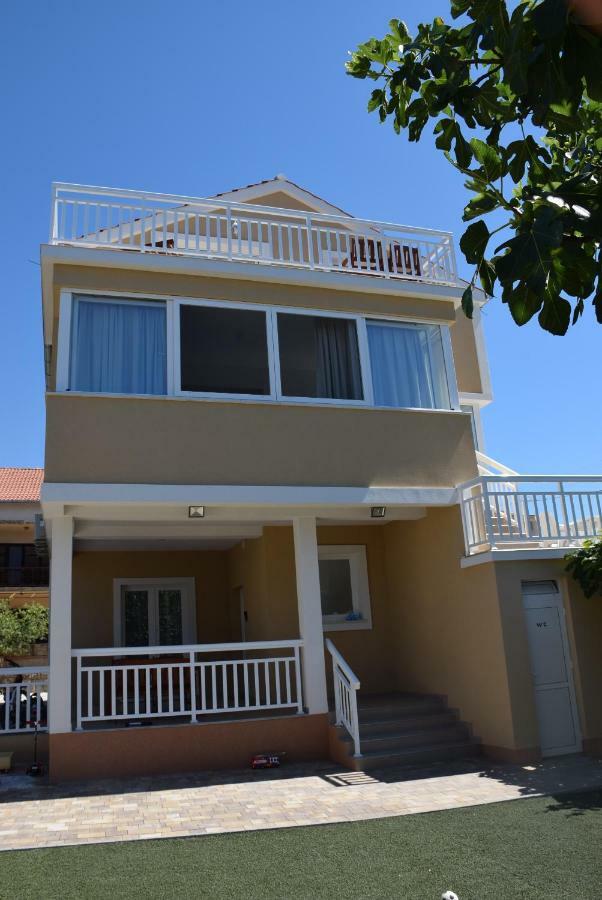Apartments Zelic Vodice Esterno foto